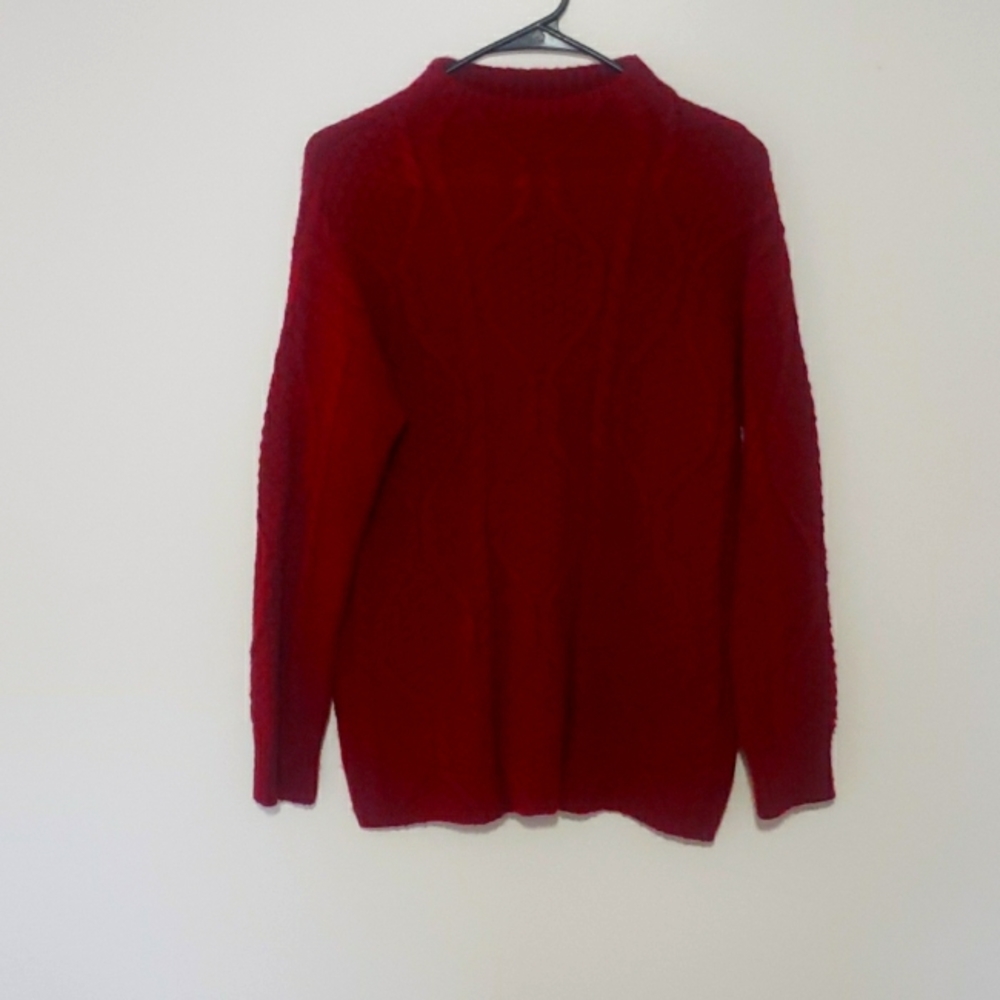 Maroon red St John's Bay sweater size M